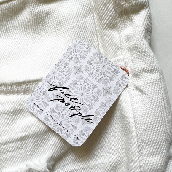 FREE PEOPLE HIGH RISE ANTHRO LOVING GOOD VIBRATIONS WHITE CUT OFF SHORTS… - Picture 8 of 15